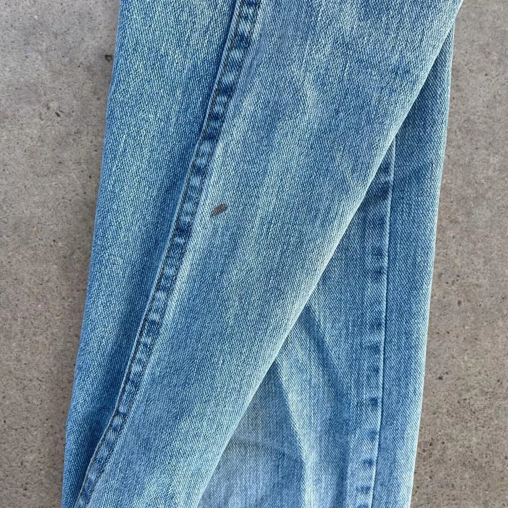 Wrangler 5 Star Relaxed Fit Flex Jeans Mens 38x29 Light Wash Denim Distressed